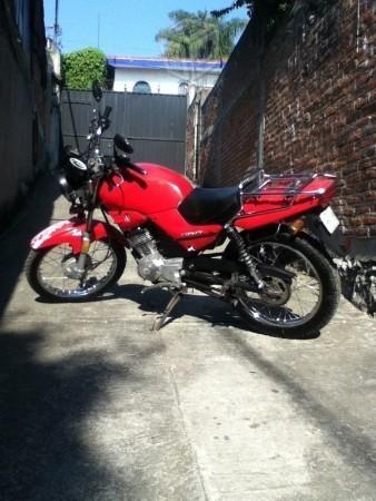 Motocicleta Yamaha 125 c.c. YBR