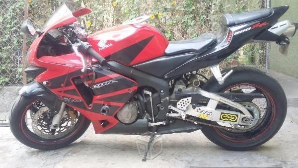 Perfecta honda cbr rr -04