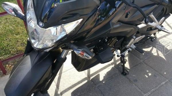 Bajaj Pulsar 200NS con cincuenta kilometros de uso -16