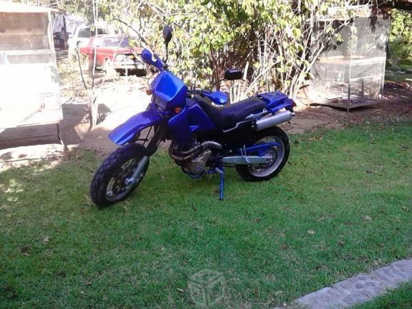 Moto 610 doble proposito -99