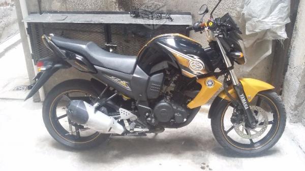 Excelente Yamaha Fz-s -14