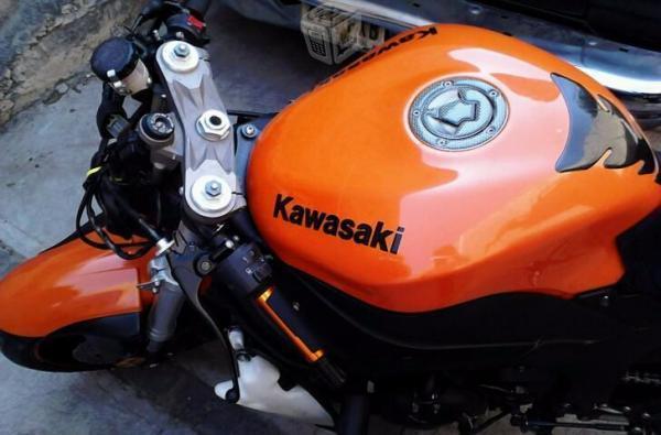 Kawasaki ninja zx6r -08