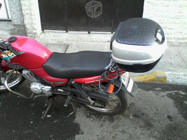 Yamaha ybr roja -02