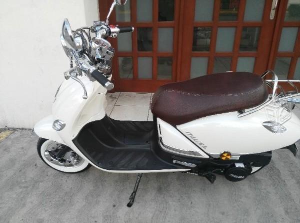 Moto Vitalia blanca -15