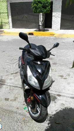 Motoneta italika 175cc solo cambio