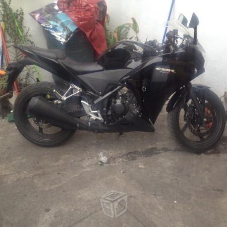 CBR 250R NEGRA -15