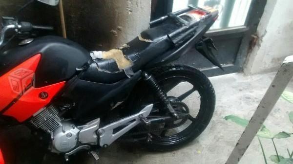 Vendo moto yamaha -12