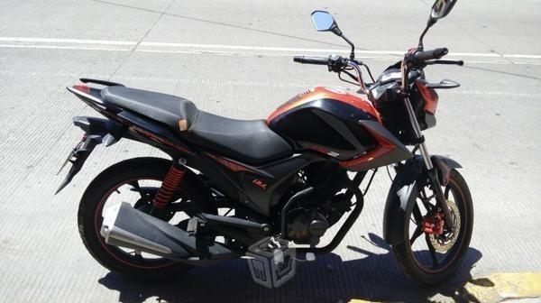 Moto 150 Z tipo deportiva -15