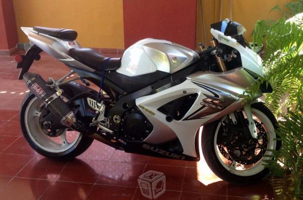 Suzuki gsx-r1000 acepto cambios x auto,camionet -07