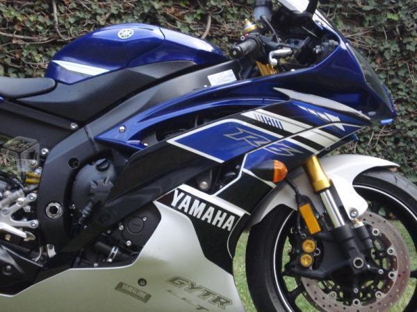 Yamaha yzf r6 moto r6r -12