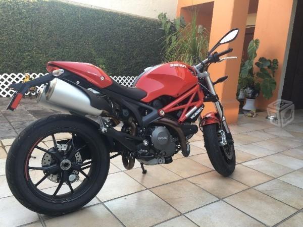 Ducati Monster -14