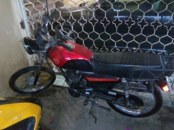 Kurazai motor150 con placas -11