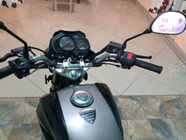 Vendo moto italika semi nueva -15