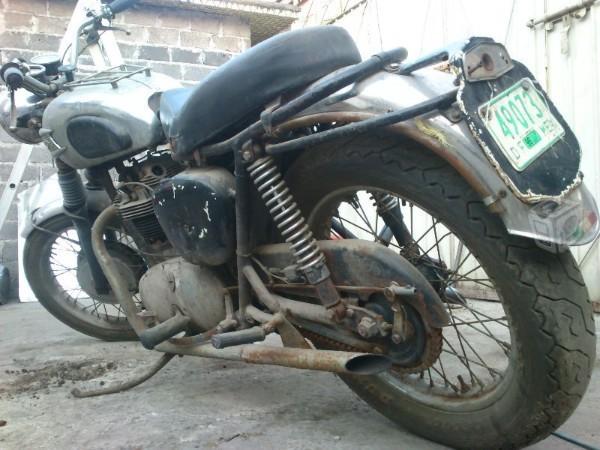 Motocicleta de coleccion -65