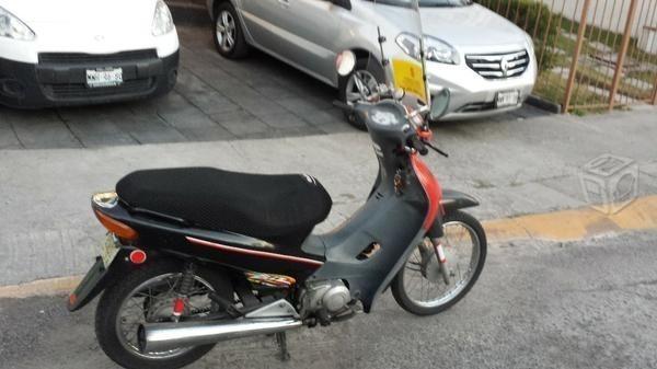 Honda c100biz -00