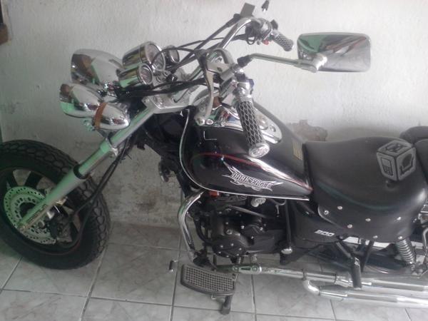 Flamante moto chooper dark aegle -16