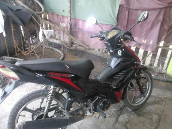 Vendo moto italika 110 -13