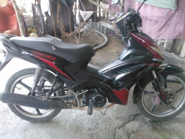 Vendo moto italika 110 -13