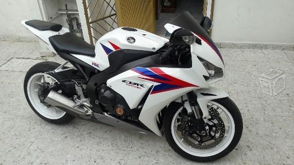 Honda1000rr simple nueva -12