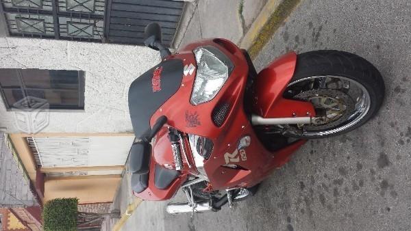 Suzuki GSX R-600 modo