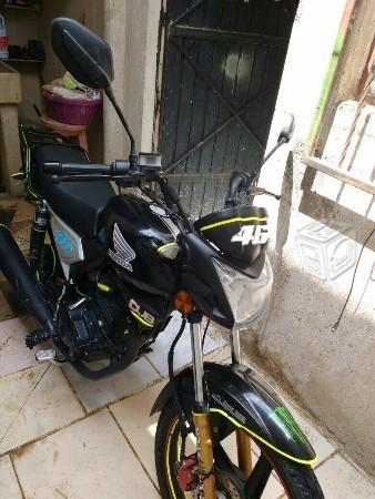 Motocicleta Vento 2016 -16