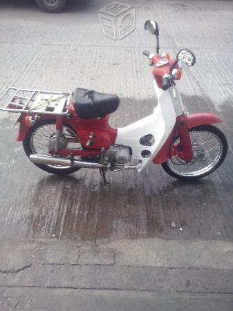 Honda c90 en perfectas condiciones -98