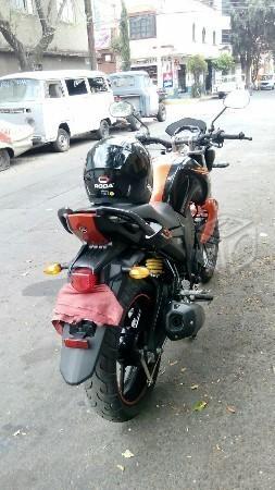 Motocicleta Yamaha -13