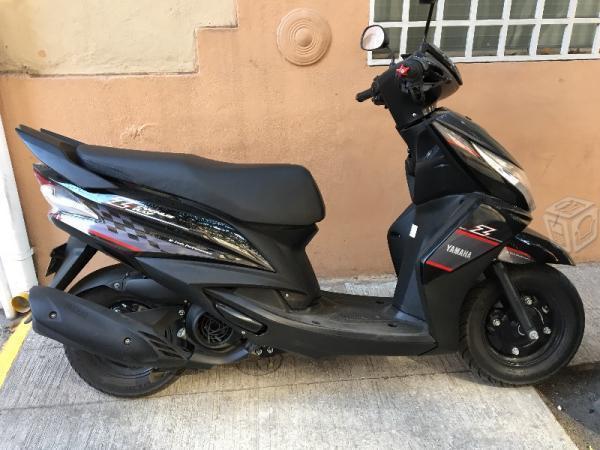 Yamaha Cygnus Ray Z scooter semi nueva -14