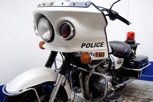 Cambio moto chica Kawasaki KZ1000 Police -95