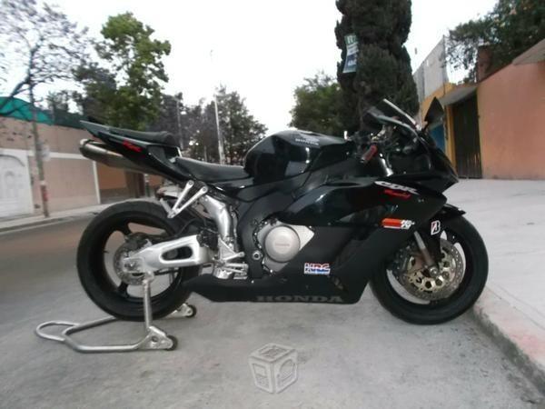 Honda 1000rr impecable -04