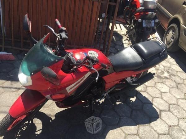 Propongo a la venta rt-200 Italika semideportiva