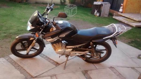 Moto Yamaha Negra -14