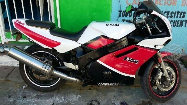 Hermosa Yamaha FZR 600 CC -91