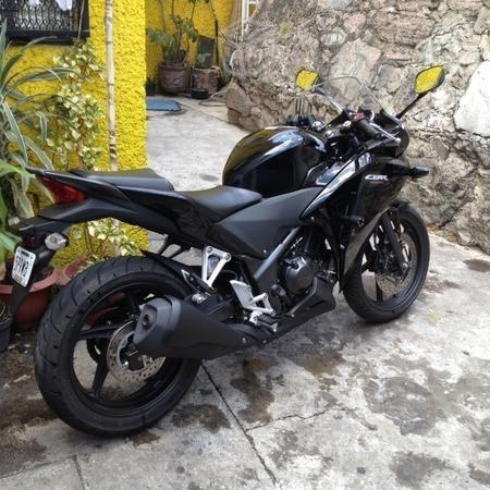 Honda cbr 250r -15