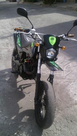 Motocicleta -12