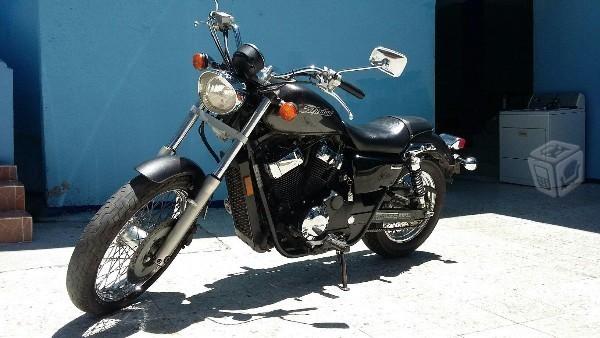Moto honda shadow 750 -10