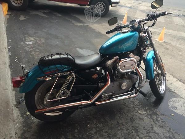 Harley Davidson Sportster 883 -01