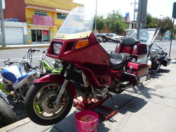 motocicleta kawasaki viajera -84