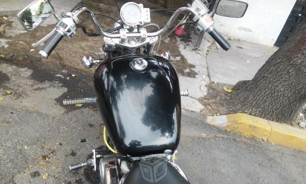 Se va buena Honda shadow 1100cc no cambios -97