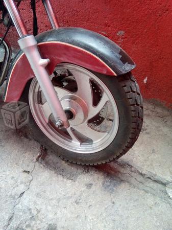 Excelente moto BARRUCHI -03