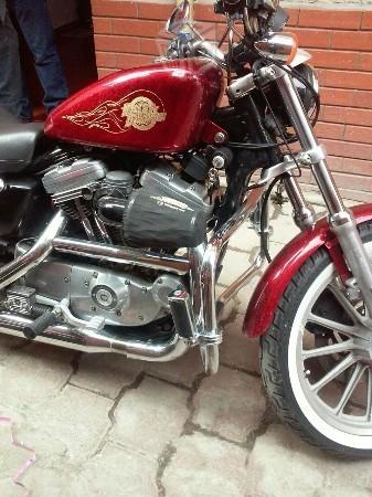 Harley Davidson sportster HD 883 -01