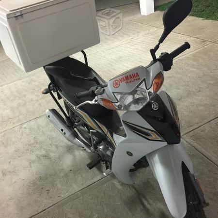 Se vende motoneta Yamaha -15