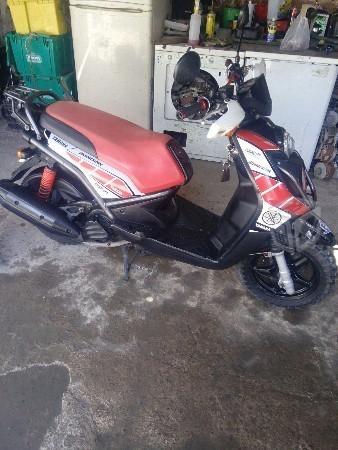 Yamaha bws motard. 125cc -09