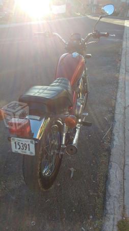 Motocicleta yamaha -06