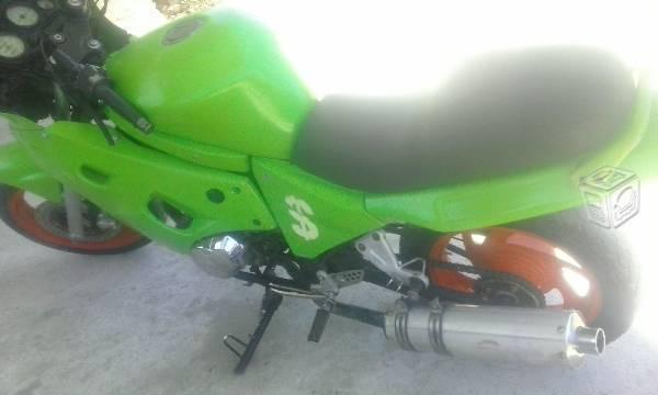Motocicleta dinamo 250 -09