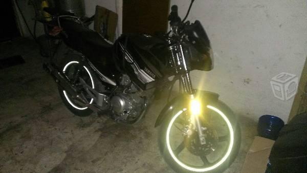 Motocicleta yamaha125 -14