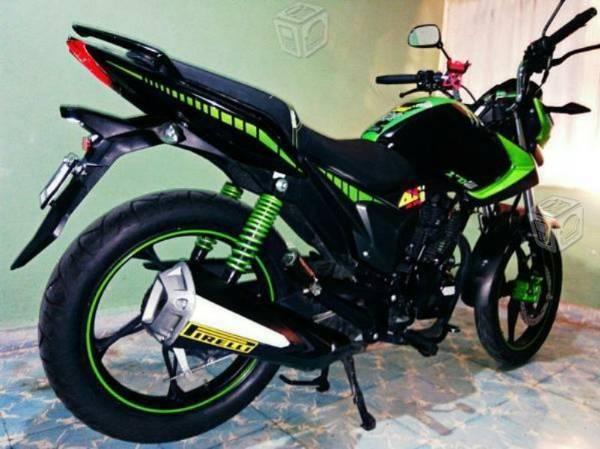 Moto 150z green