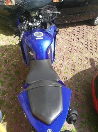 Moto Yamaha R15 -13