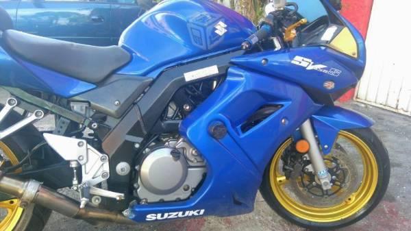 Excelente Suzuki -05