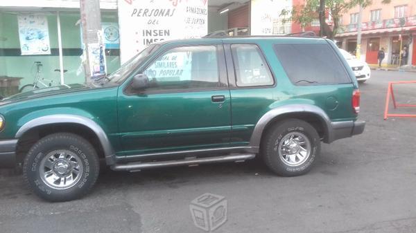 Camioneta Ford EXplorer nacional -99